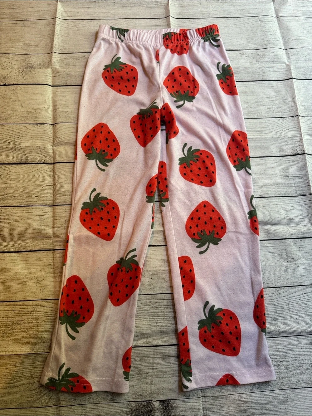 Jellifish Kids 2-Piece Strawberry Pajama Set size Small